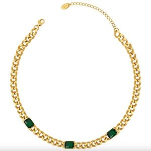 🚨CLOSET CLOSING PRICE🚨18K GOLD PLATED CUBAN/3 ZIRCONIA NECKLACE